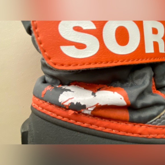 Sorel kids snow/ winter boots - Picture 6 of 6